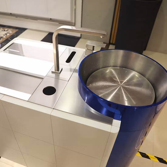 Metal Steel Wine Price Store Exhibition Supermarket Roll up Banner Vegetable Clothes Cosmetic Exhibition Equipment Floor Display Shelf Stand